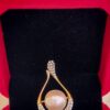Élégant pendentif en perle d’eau douce et en cuivre plaqué or
