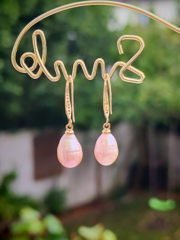 2025/08/1000016317-scaled.jpg Boucles d'oreilles perle d'eau douce en argent, bijoux faits main, cadeau élégant pour femme – Argent 925 – Bijou fait main – Cadeau femme