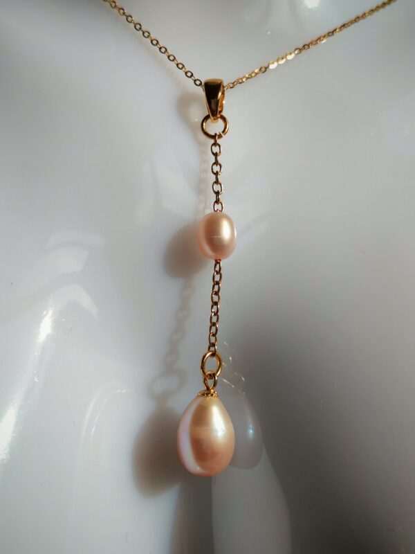 Collier pendentif perle violet champagne  plaqué or 14 carats