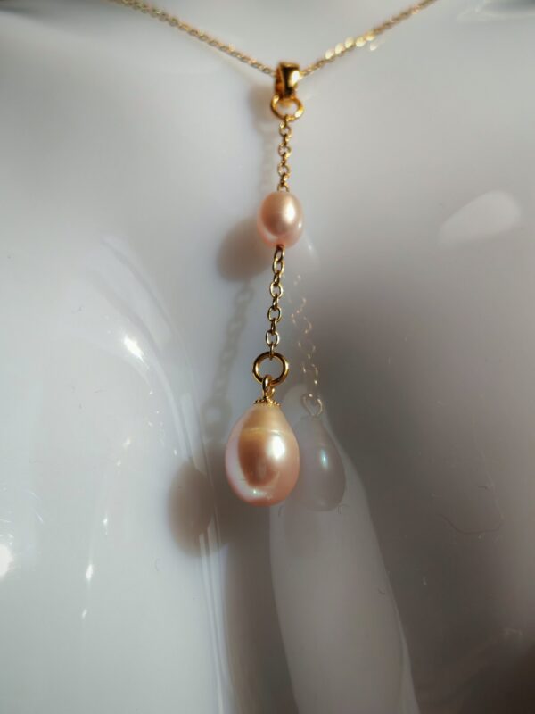 Collier pendentif perle violet champagne  plaqué or 14 carats