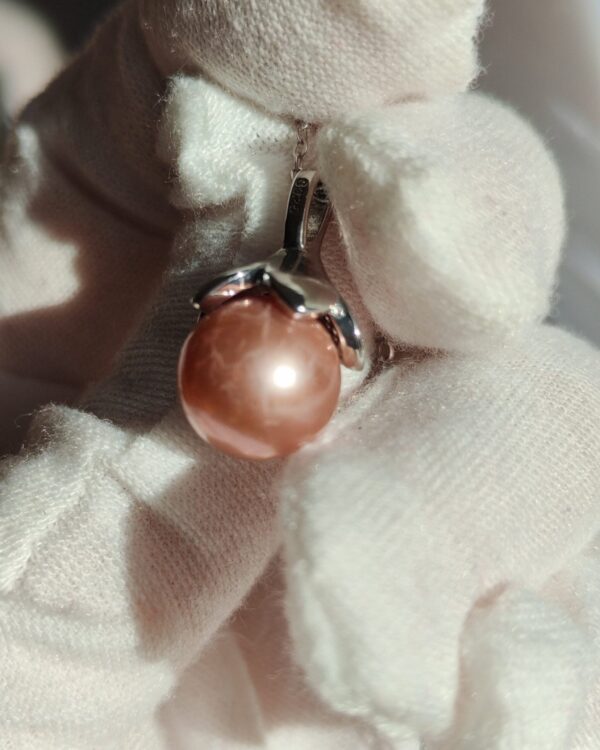 2025/09/1000016389-scaled.jpg Collier pendentif perle argent sterling plaqué or blanc