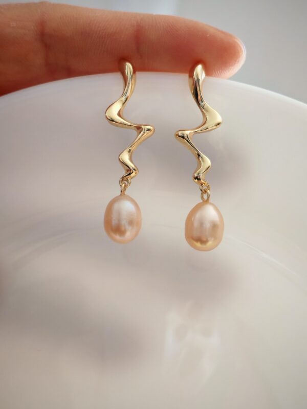 Boucles d'oreilles perle d'eau douce en plaqué or, bijoux faits main, cadeau élégant pour femme – Bijou fait main – Cadeau femme -