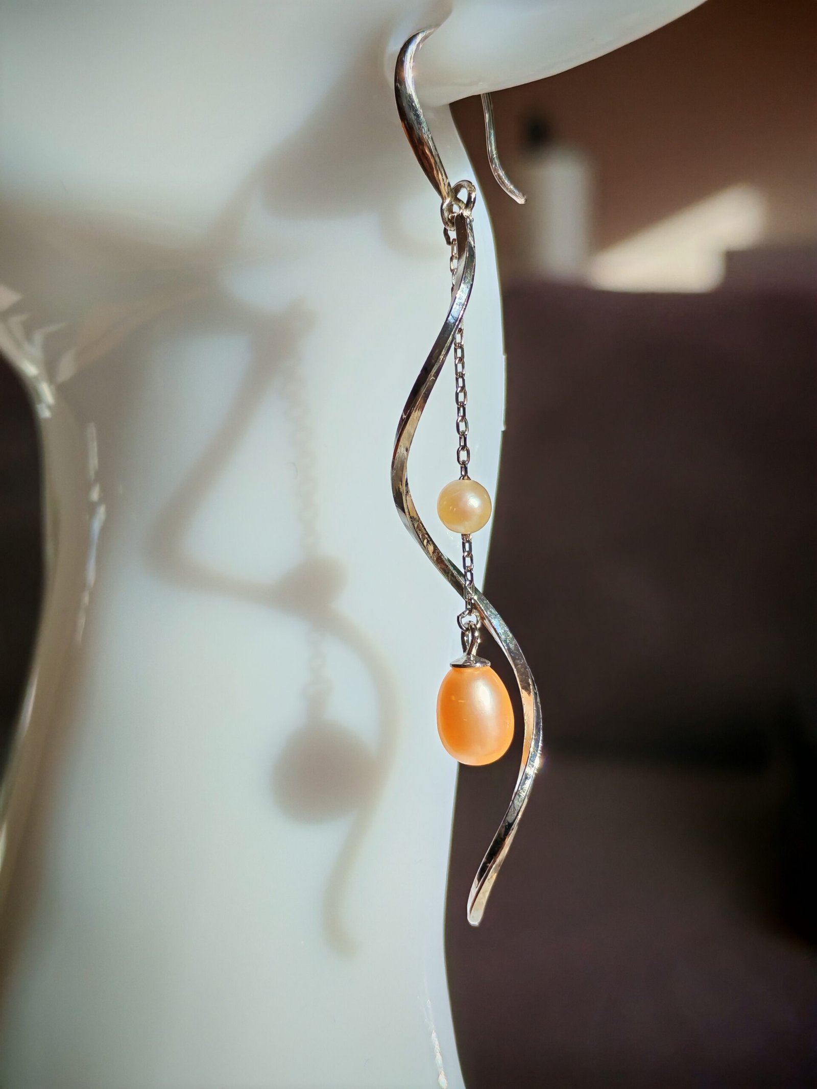 Boucles d'oreilles perle d'eau douce en argent, bijoux faits main, cadeau élégant pour femme – Argent 925 – Bijou fait main – Cadeau femme - Image 2